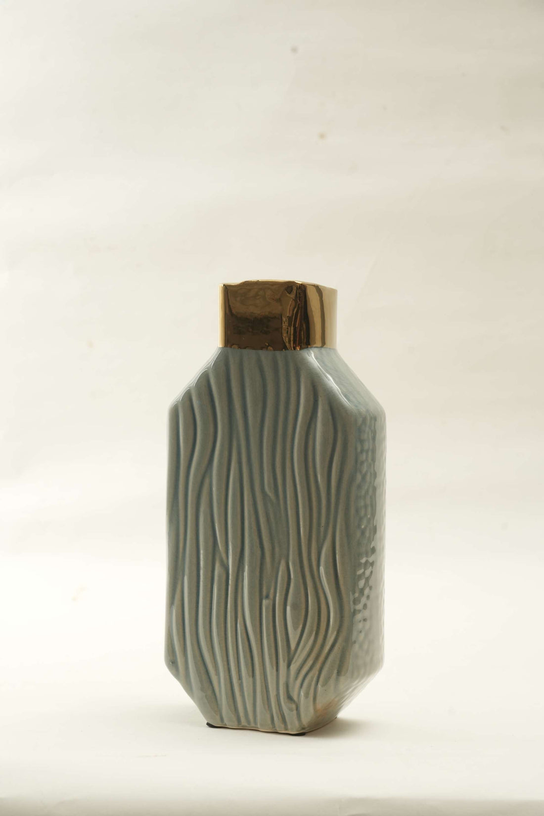 flower vase grey
