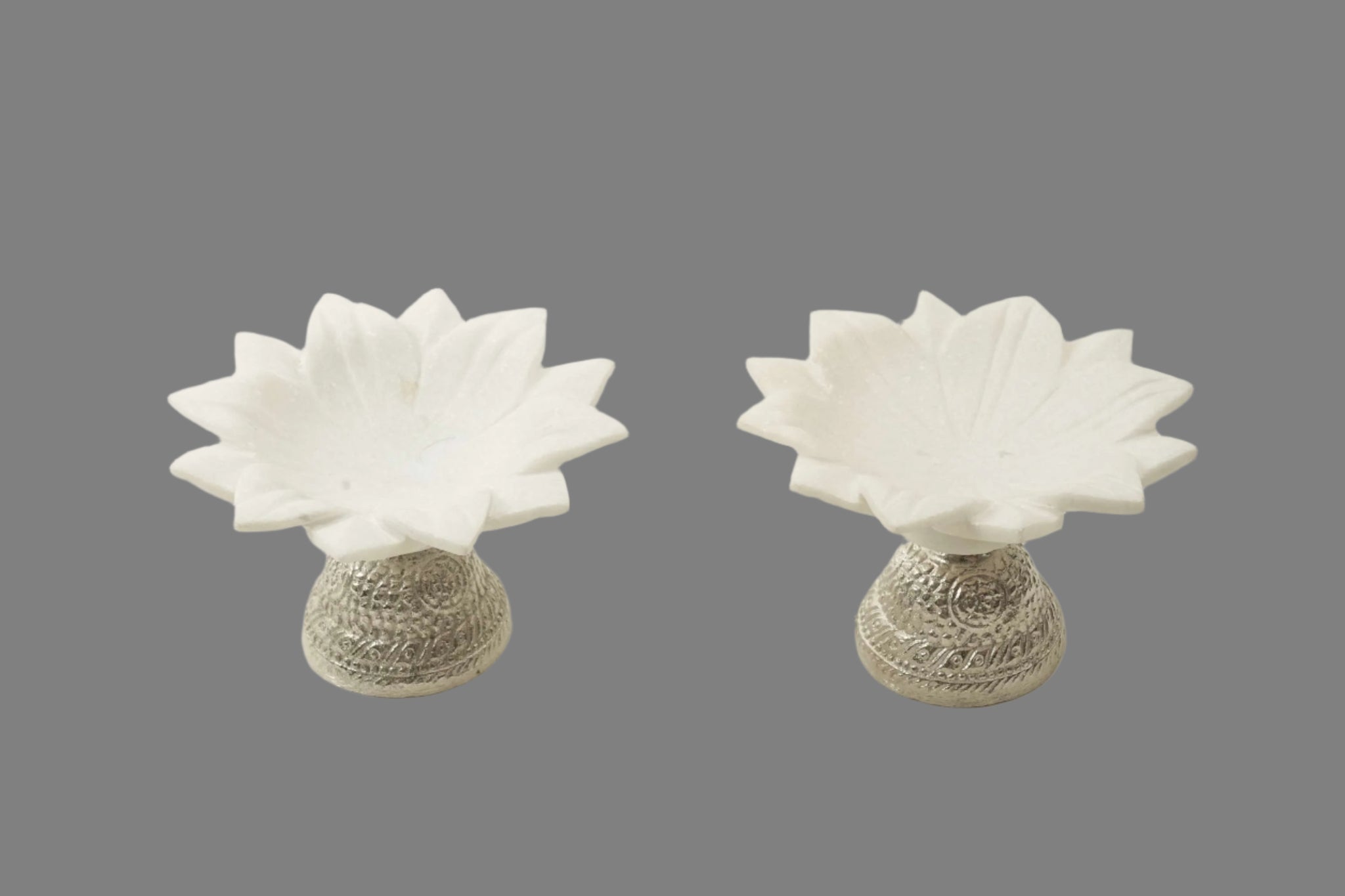Marble Urli with metal base