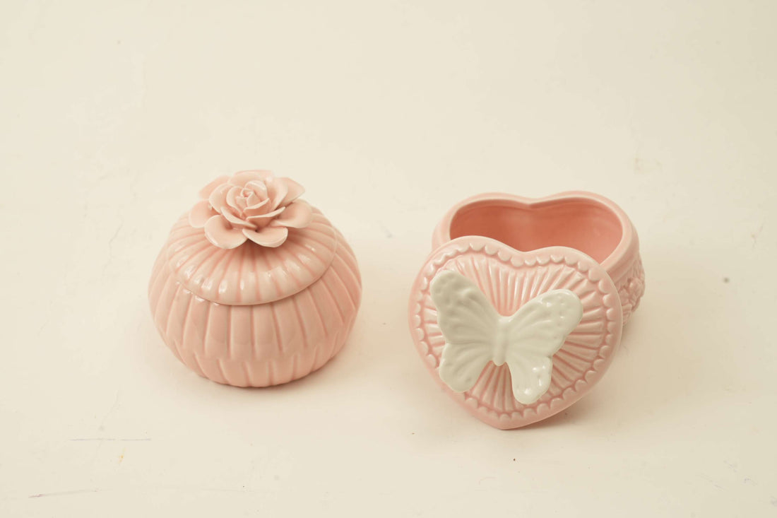 Small ceramic flower jewelry box