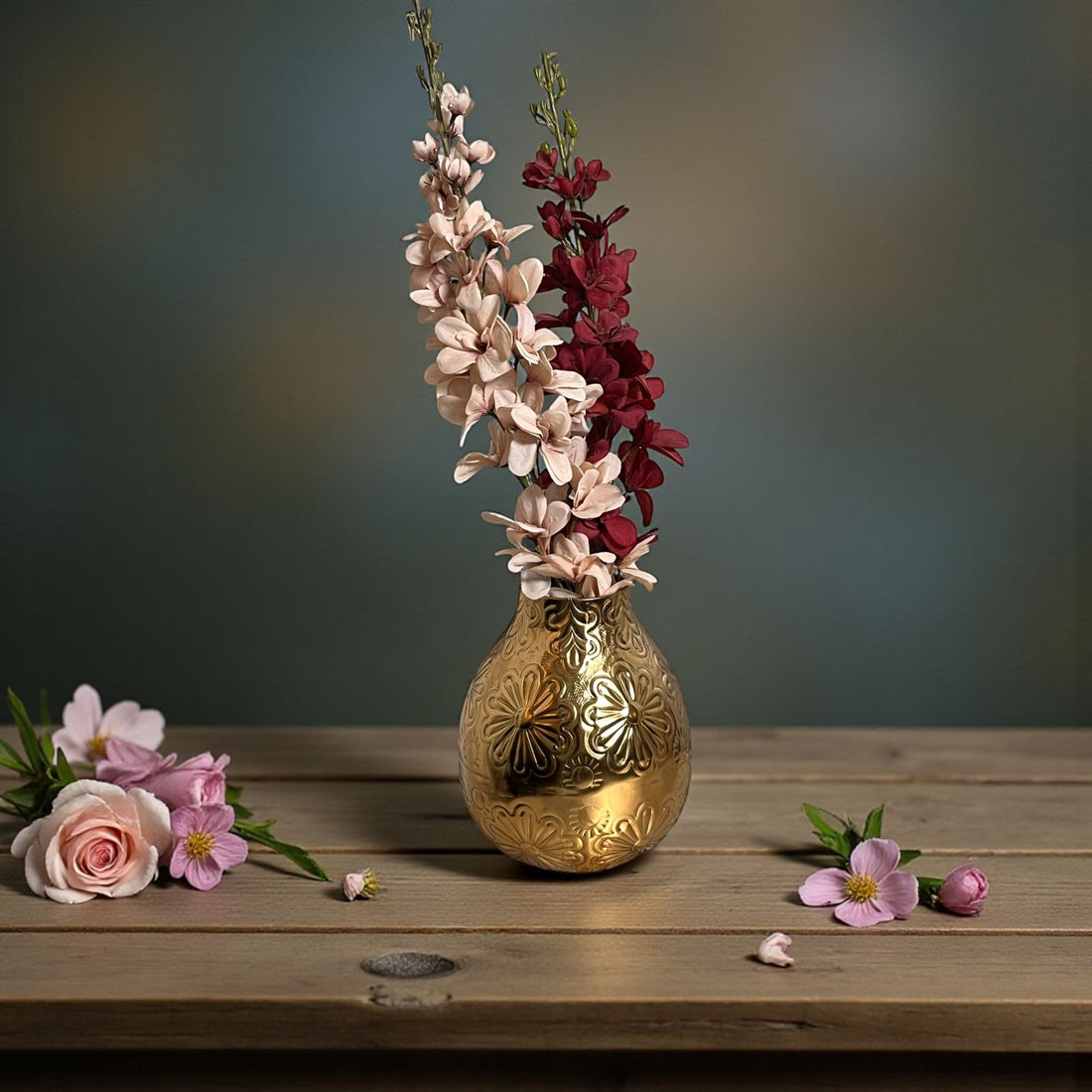 Metal Gold Flower Vase – Luxury Decorative Vase for Home, Office & Events