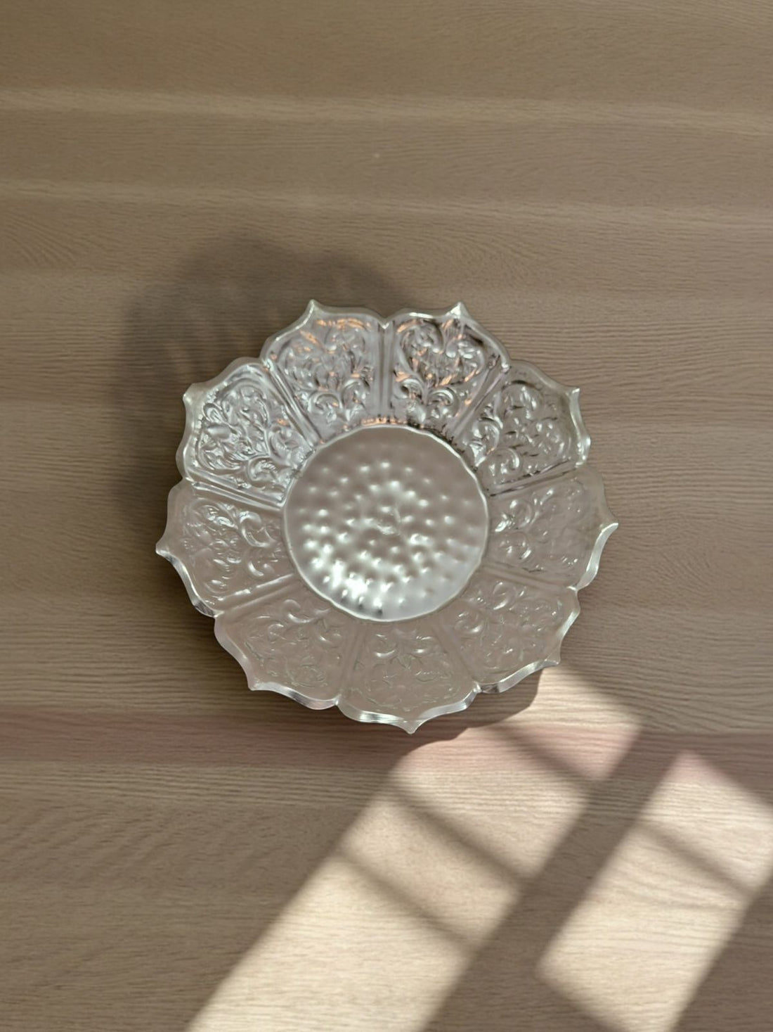 Aluminium Tray with Rose Quartz Stand – Luxury Serving & Home Décor