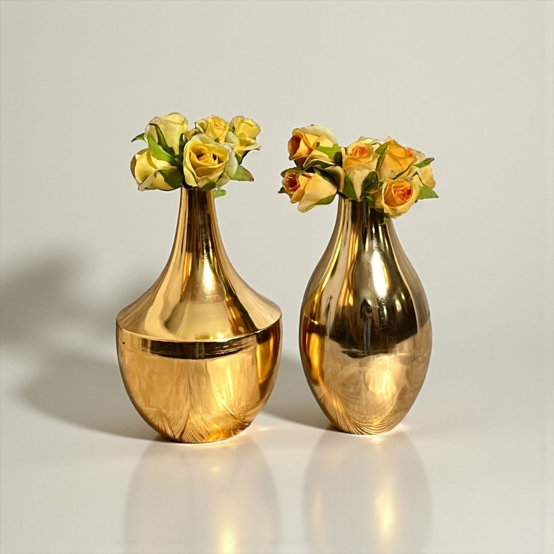 Gold Metal Vase – Modern Decorative Flower Vase for Home & Office Décor