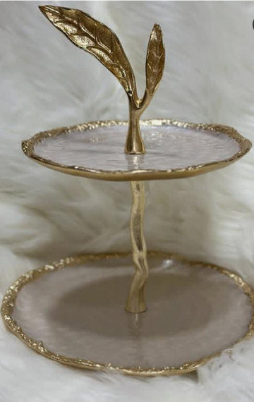 glass cake stand