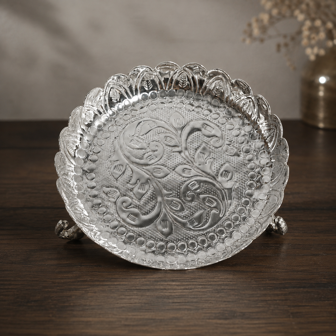 Urli Cum Platter
