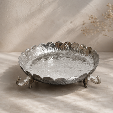 Urli Cum Platter